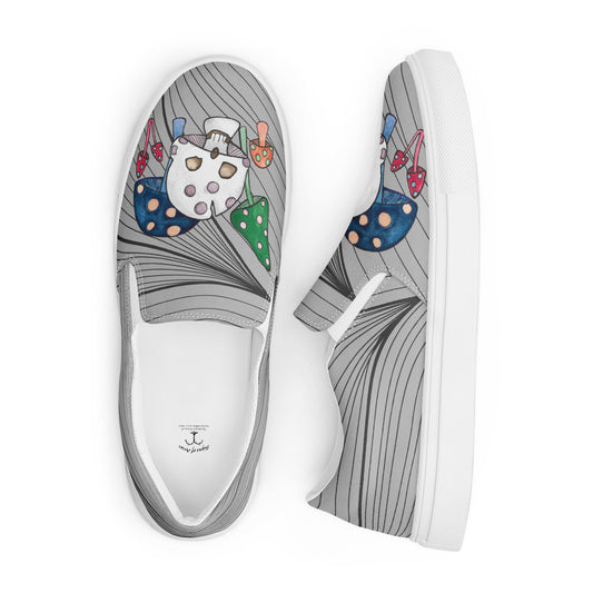 Women’s slip-on canvas shoes